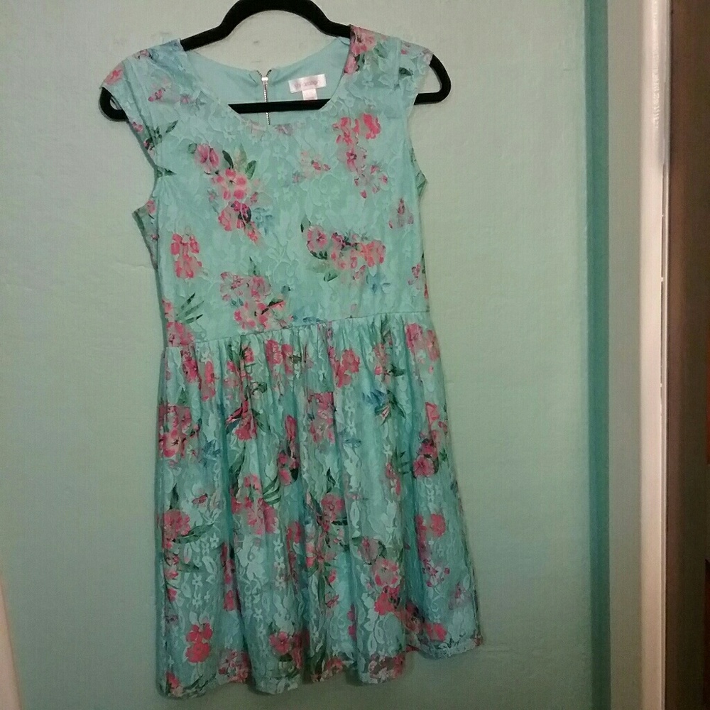 Girls floral lace 14/16 dress